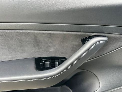 Used 2020 Tesla Model 3 image 11