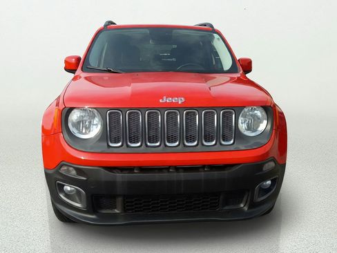 Used 2015 Jeep Renegade Latitude w/ Popular Equipment Group FWD image 2