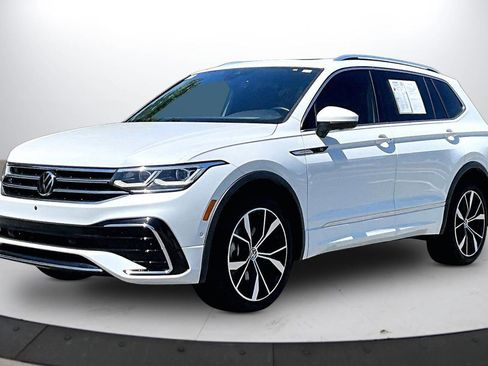 Used 2023 Volkswagen Tiguan SEL R-Line AWD/4WD image 4