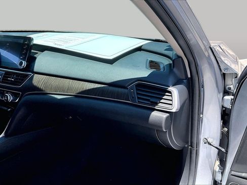 Used 2018 Honda Accord EX-L image 15