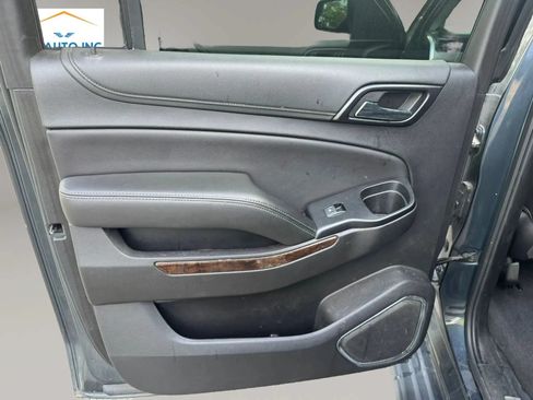 Used 2020 Chevrolet Suburban LT AWD/4WD image 21
