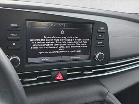 Used 2022 Hyundai Elantra SEL image 14