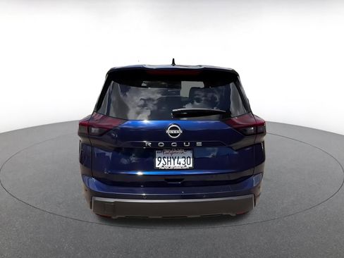 Used 2025 Nissan Rogue SV image 12