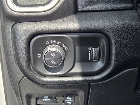 Used 2022 RAM 1500 Big Horn RWD image 20
