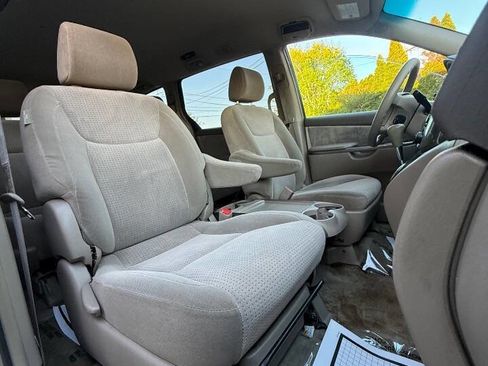 Used 2008 Toyota Sienna CE FWD image 16