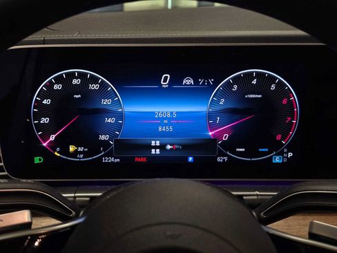 Used 2025 Mercedes-Benz GLS 450 4MATIC image 28