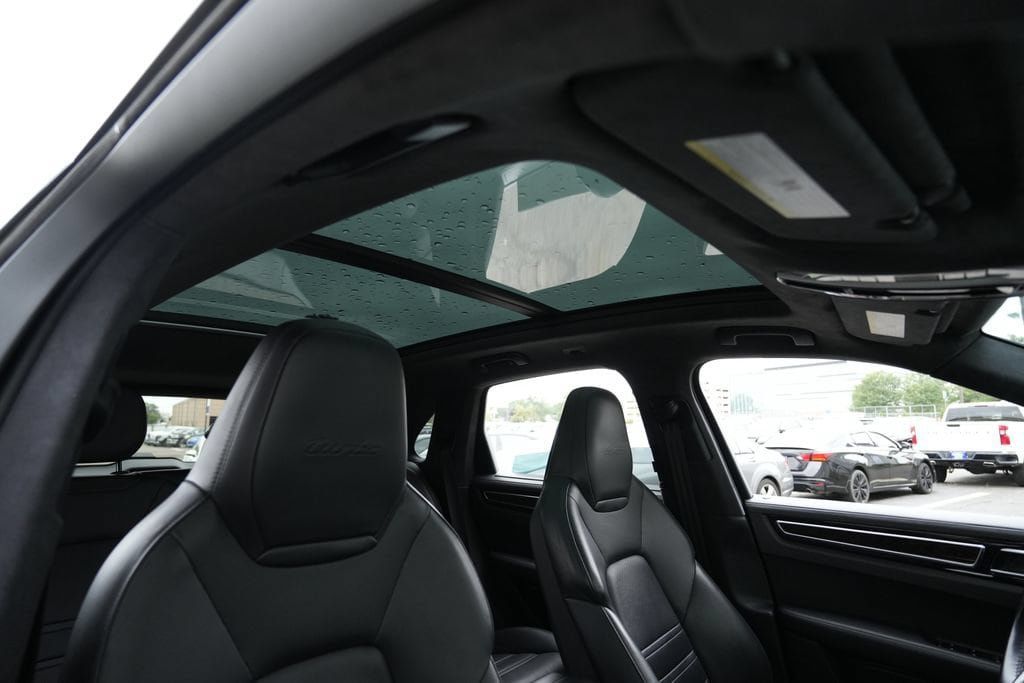 Used 2019 Porsche Cayenne Turbo AWD/4WD image 56