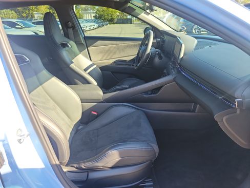 Used 2022 Hyundai Elantra N FWD image 5