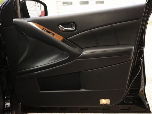 Used 2014 Nissan Murano LE w/ Platinum Edition Package image 21