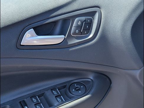 Certified 2018 Ford Escape Titanium AWD/4WD image 25