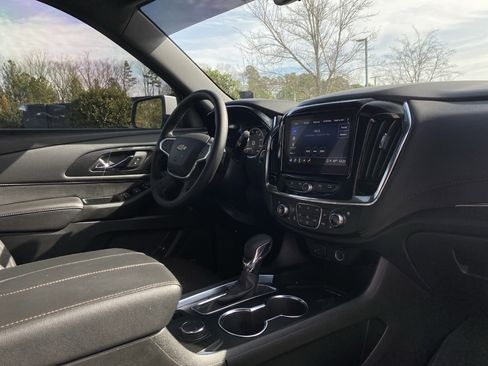 Used 2024 Chevrolet Traverse High Country w/ LPO, Floor Liner Package image 6