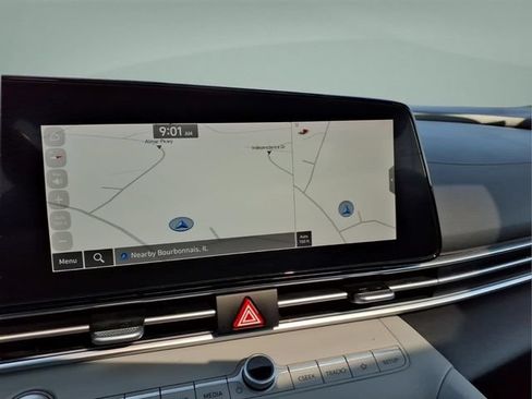 Used 2024 Hyundai Elantra Limited FWD image 22