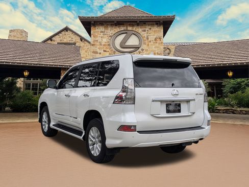 Used 2016 Lexus GX 460 w/ Premium Package AWD/4WD image 3