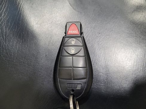 Used 2019 Dodge Grand Caravan SE image 32