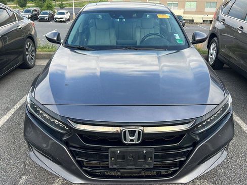 Used 2018 Honda Accord Touring image 6