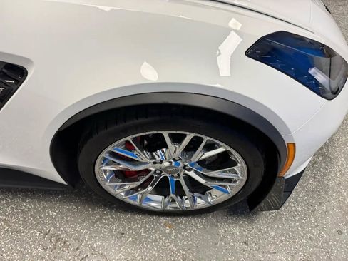 Used 2018 Chevrolet Corvette Z06 w/ Z07 Performance Package RWD image 26