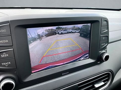 Used 2018 Hyundai Kona SE FWD image 23