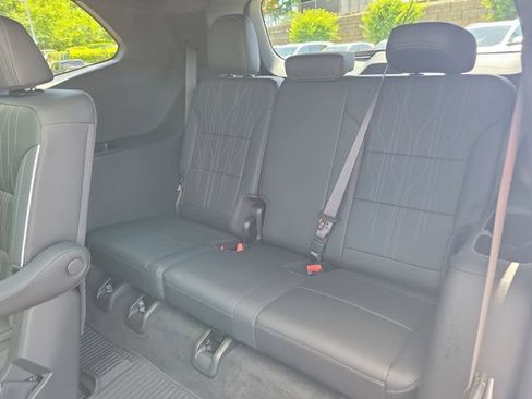 Used 2025 Buick Enclave Avenir w/ Super Cruise Package AWD/4WD image 10