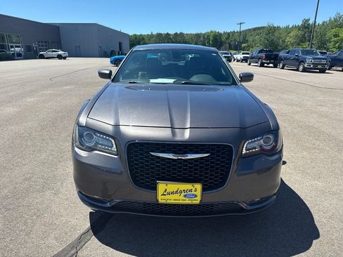 Used 2018 Chrysler 300 S w/ 300S Premium Group 2 AWD/4WD image 6