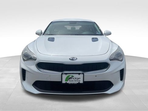 Used 2018 Kia Stinger RWD image 2