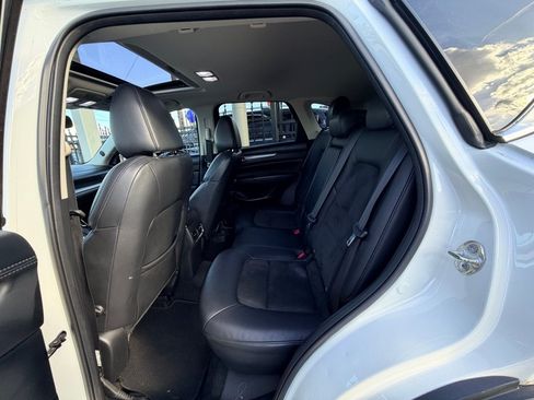 Used 2017 MAZDA CX-5 Touring w/ Preferred Equipment Package FWD image 19