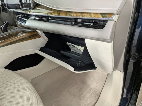 Certified 2021 Cadillac Escalade ESV Sport Platinum image 36