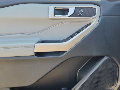 Certified 2022 Ford Explorer XLT w/ Equipment Group 202A image 14