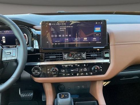 New 2026 Nissan Pathfinder Platinum w/ Accent Package AWD/4WD image 6