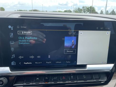 Used 2022 Chevrolet Silverado 1500 LT image 16