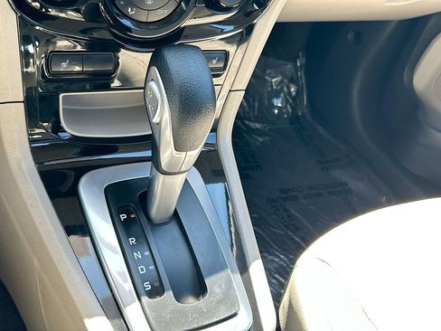 Used 2016 Ford Fiesta Titanium FWD image 17