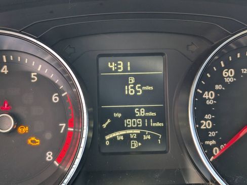 Used 2015 Volkswagen Jetta SE FWD image 20