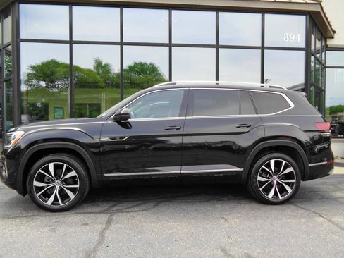 Used 2024 Volkswagen Atlas SEL Premium R-Line AWD/4WD image 8