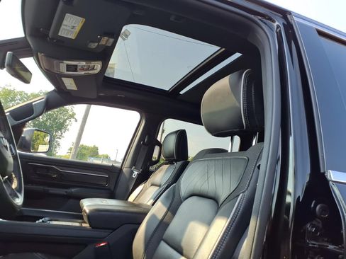 Used 2025 RAM 1500 Limited AWD/4WD image 17