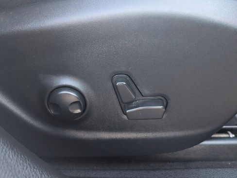 Used 2022 Jeep Cherokee Limited image 13