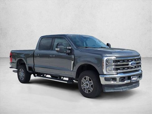 Used 2026 Ford F250 Lariat AWD/4WD image 3