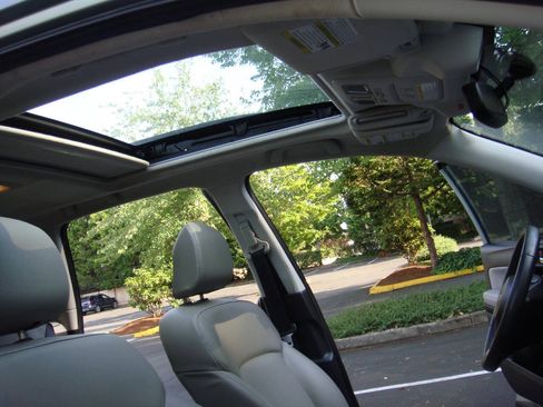 Used 2015 Subaru Forester 2.5i Touring w/ Eyesight & Navigation System AWD/4WD image 17