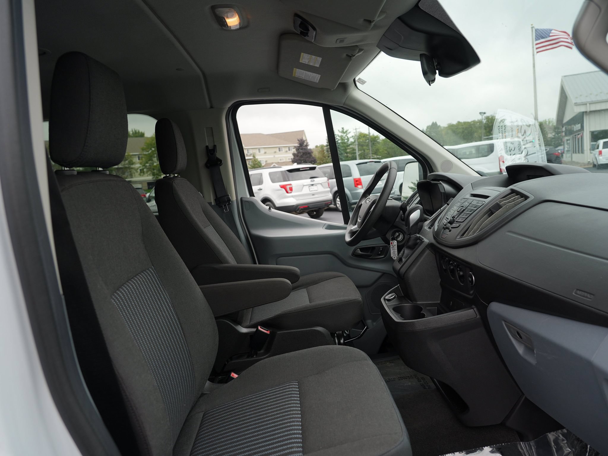 Used 2018 Ford Transit 350 XL RWD image 33