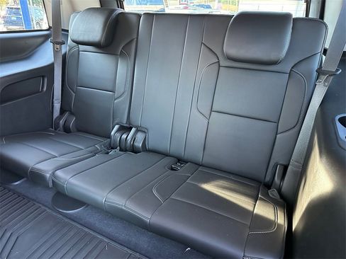Used 2019 GMC Yukon SLT w/ Open Road Package image 17