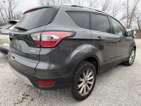 Used 2017 Ford Escape Titanium image 4