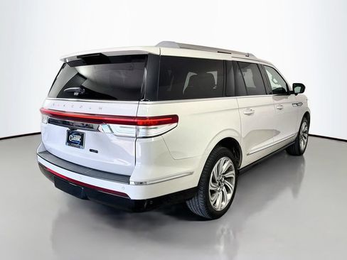 Used 2022 Lincoln Navigator L Reserve AWD/4WD image 7