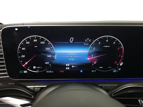 Used 2025 Mercedes-Benz GLS 450 4MATIC image 14