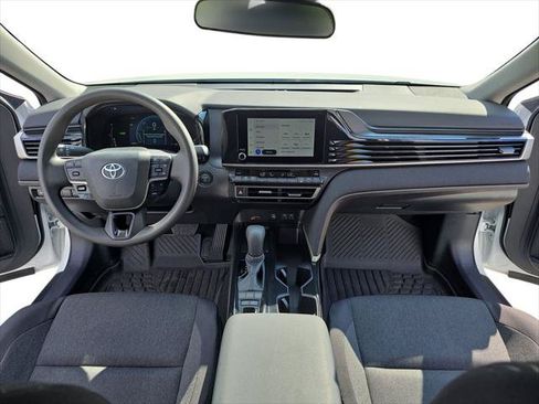 Certified 2025 Toyota Camry LE FWD image 13