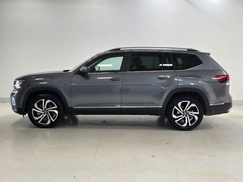 Used 2022 Volkswagen Atlas SEL AWD/4WD image 3