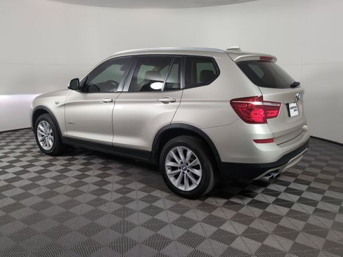 Used 2017 BMW X3 xDrive28i image 3