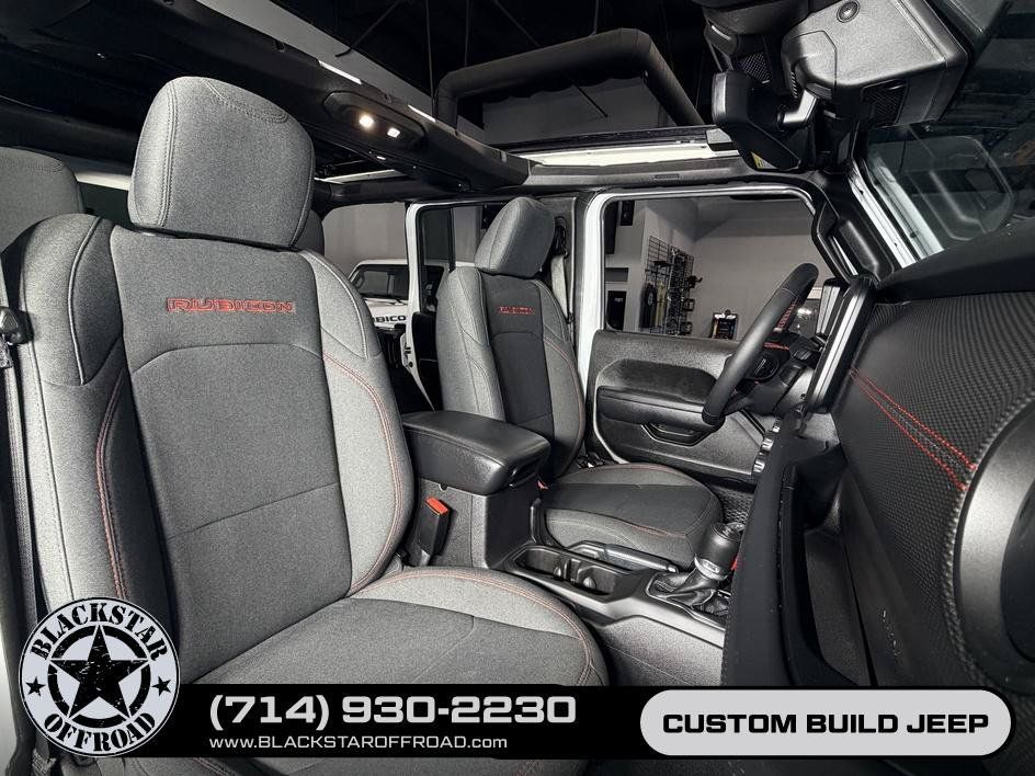 Used 2024 Jeep Wrangler Unlimited Rubicon w/ Technology Group AWD/4WD image 24