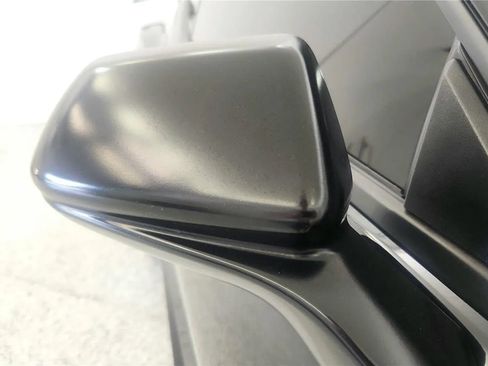 Used 2018 Chevrolet Camaro ZL1 RWD image 34