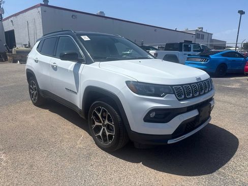 Used 2025 Jeep Compass Limited AWD/4WD image 1