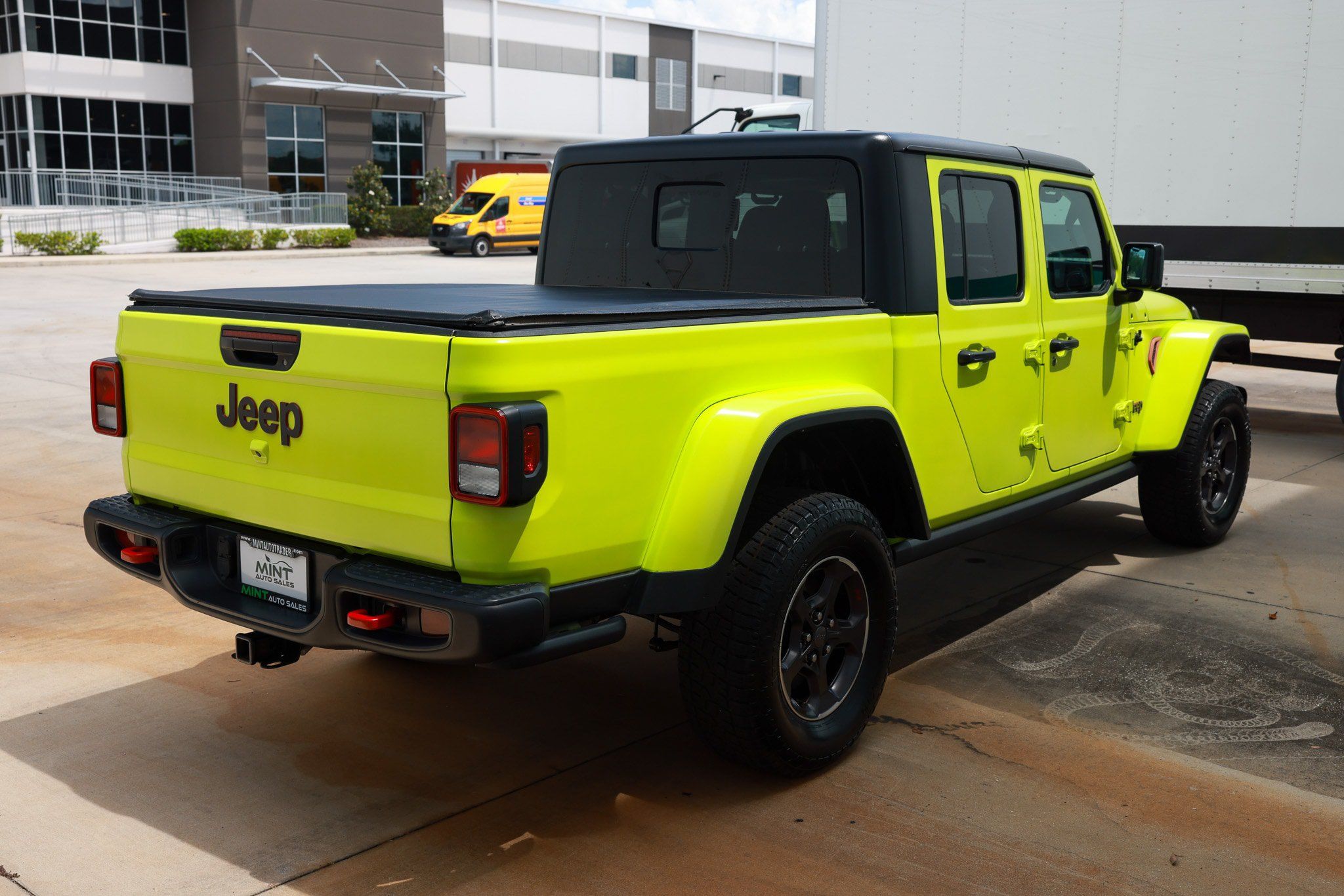 Used 2021 Jeep Gladiator Rubicon w/ Trailer Tow Package AWD/4WD image 15