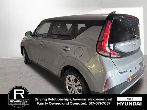 Used 2025 Kia Soul LX image 8