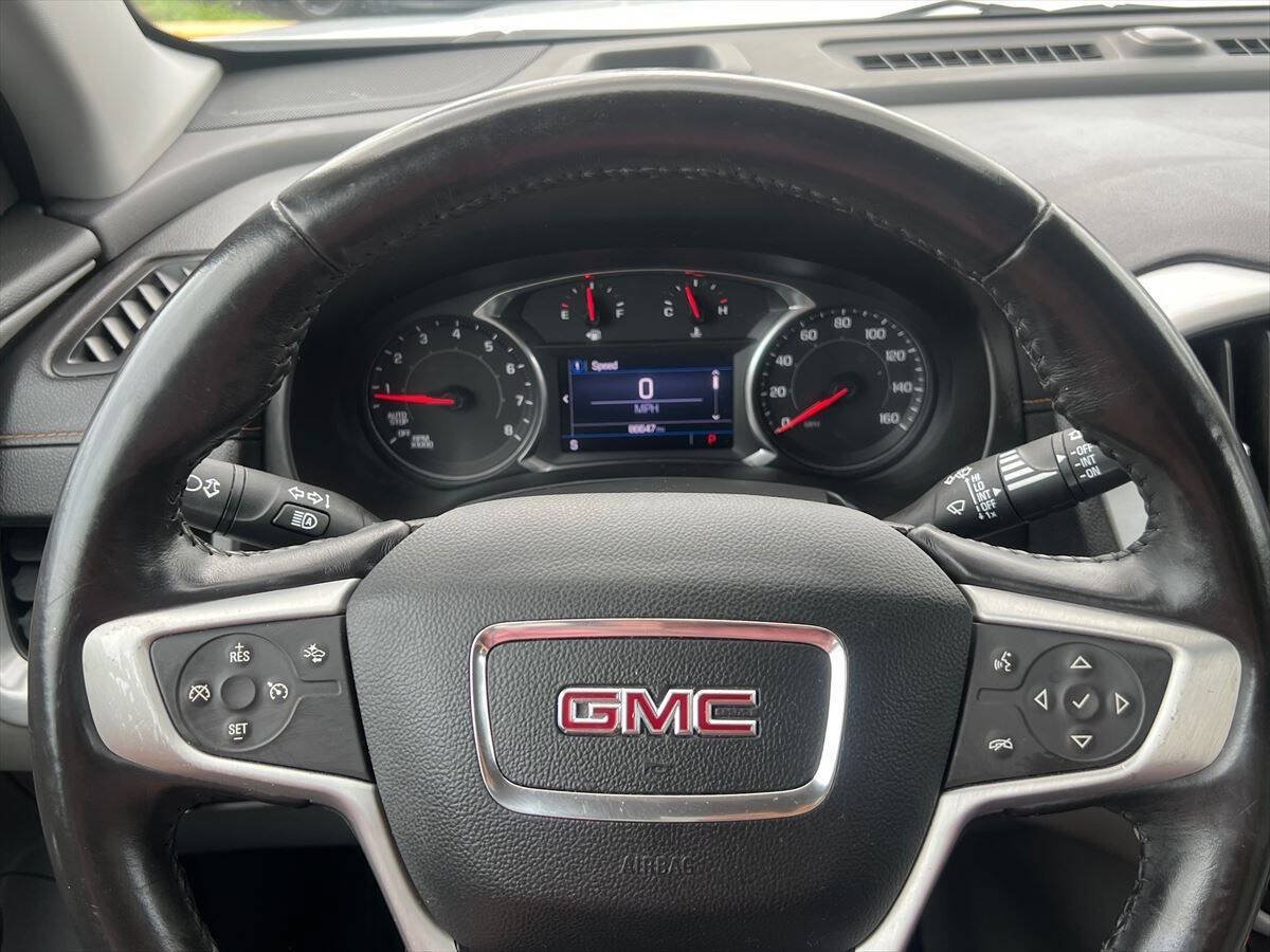 Used 2020 GMC Terrain SLE FWD image 11